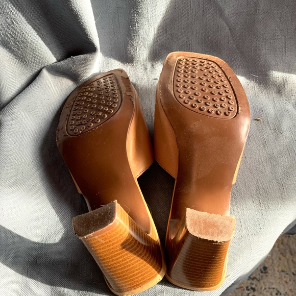 Hillard and Hanson assymetrical tan leather sandal mule size 8 - Picture 4 of 5